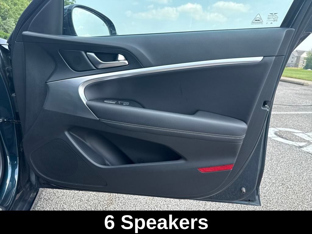 2025 Genesis G70 2.5T photo 16