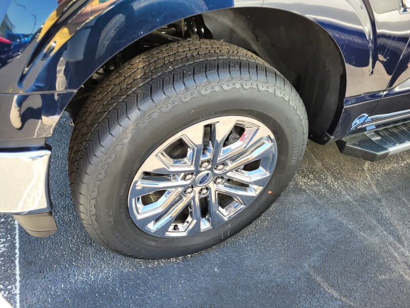 2025 Ford F-150 Lariat photo 4