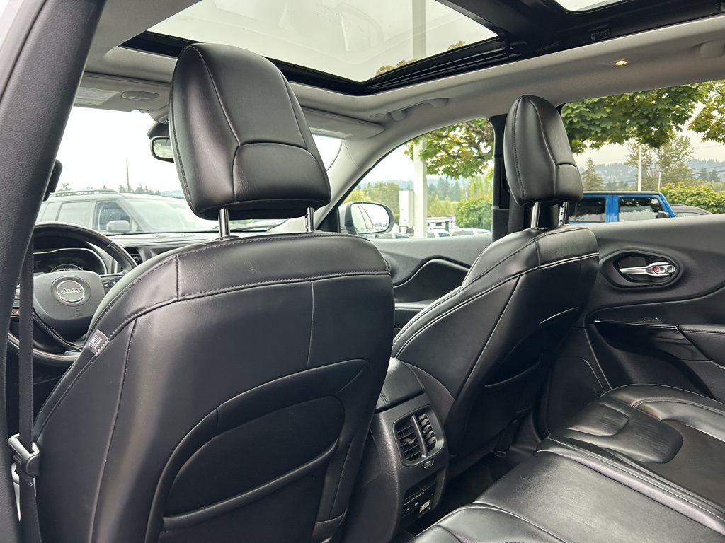 2020 Jeep Cherokee Altitude photo 21