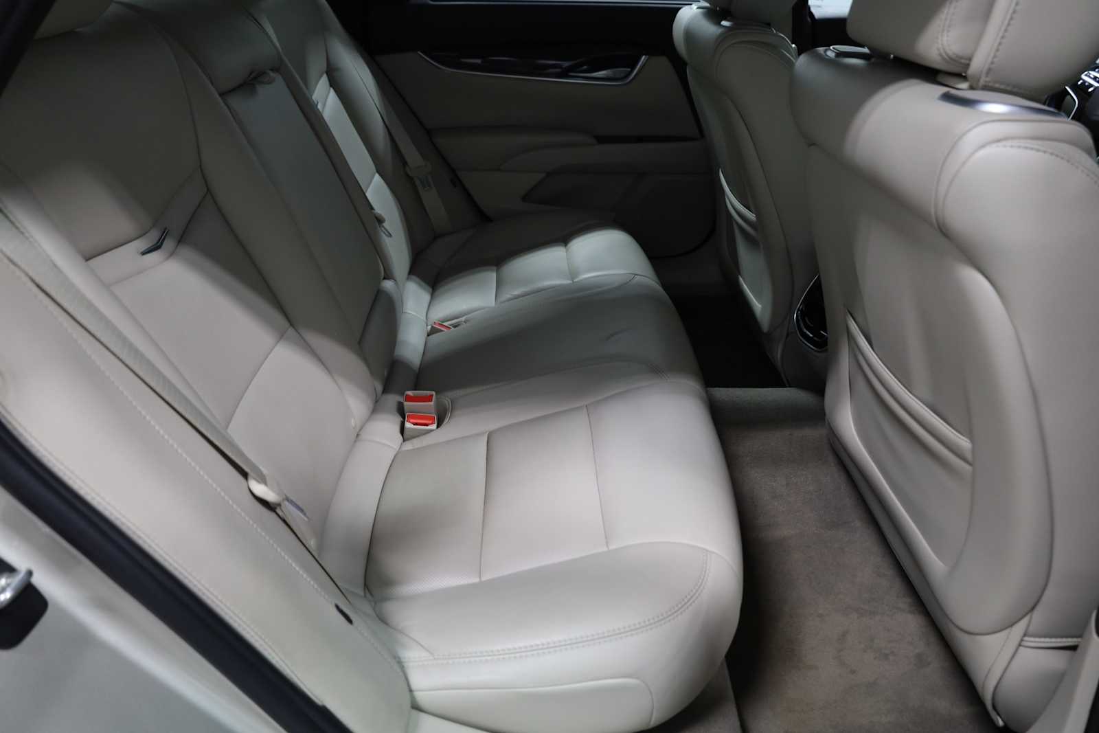 2013 Cadillac XTS Premium photo 29
