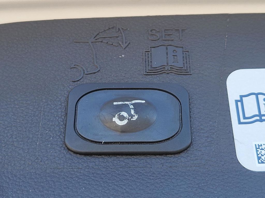 2017 Ford Escape Titanium photo 11