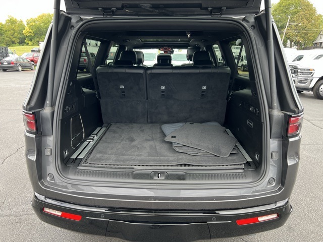 2024 Jeep Wagoneer L Series II photo 19