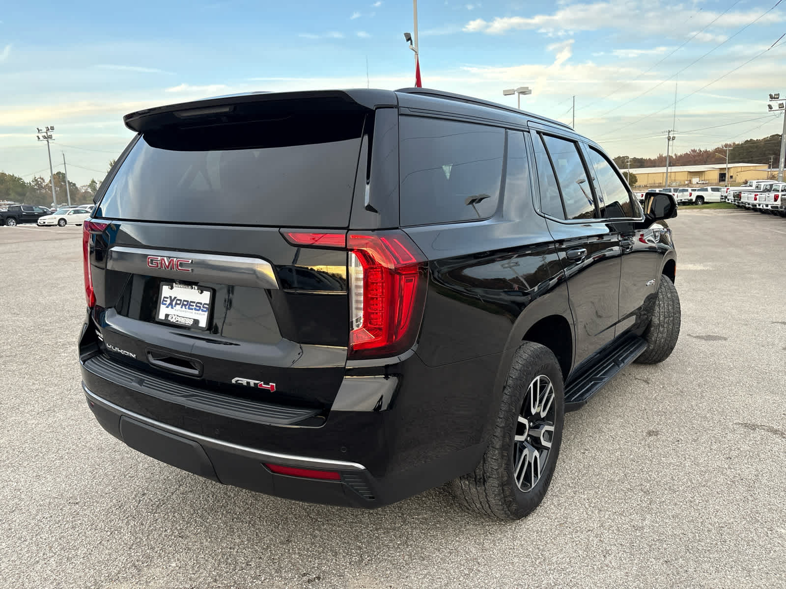 2024 Gmc Yukon AT4 photo 2