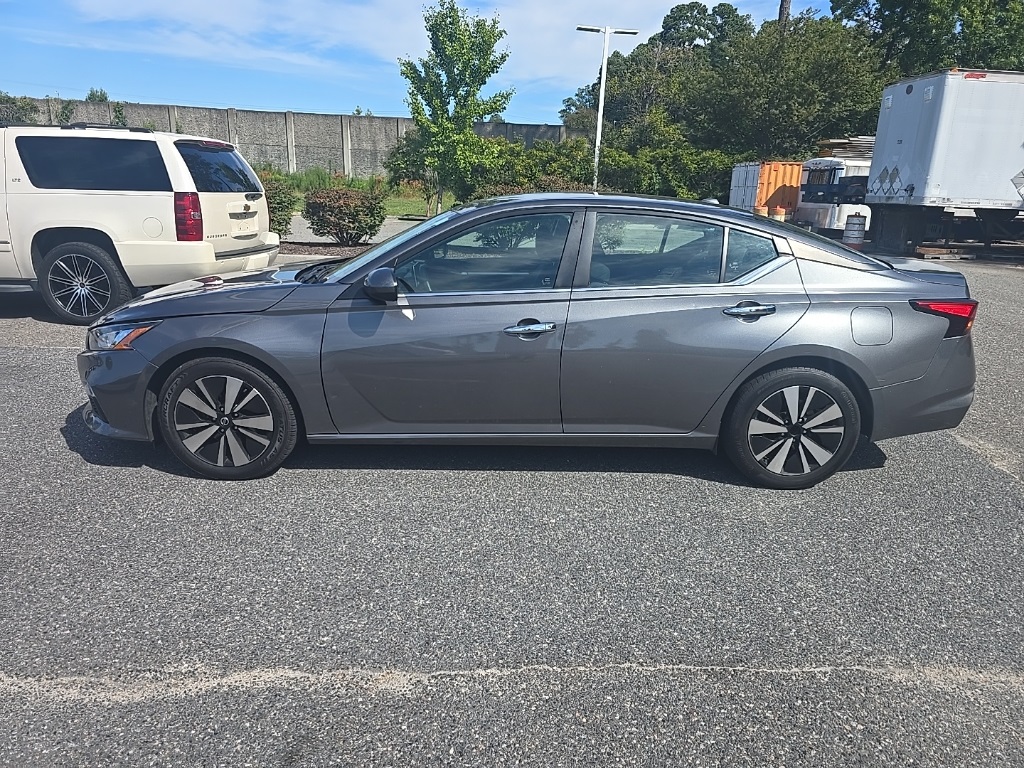 2022 Nissan Altima 2.5 SV photo 8