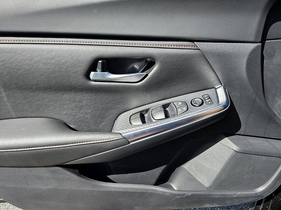 2025 Nissan Sentra SR photo 29