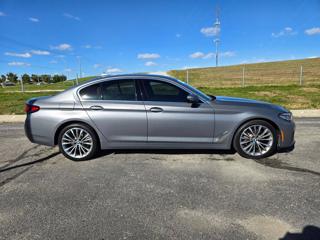 2023 Bmw 530i xDrive photo 2