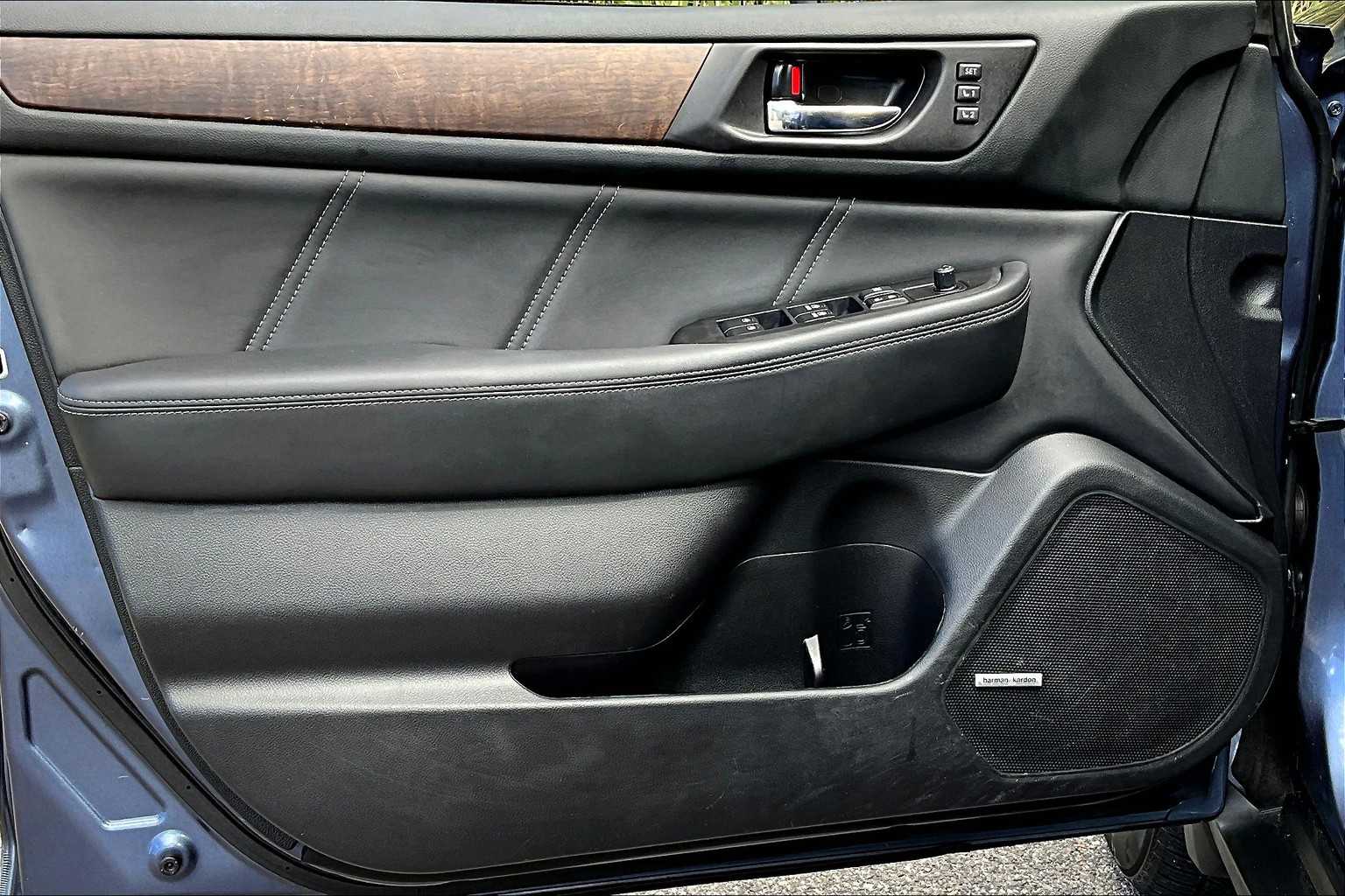 2018 Subaru Outback Limited photo 21
