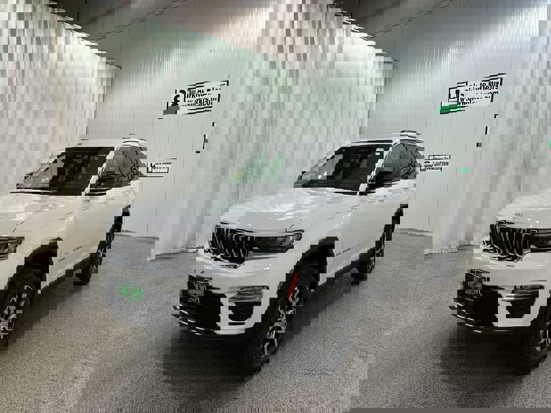 2025 Jeep Grand Cherokee Limited photo 4