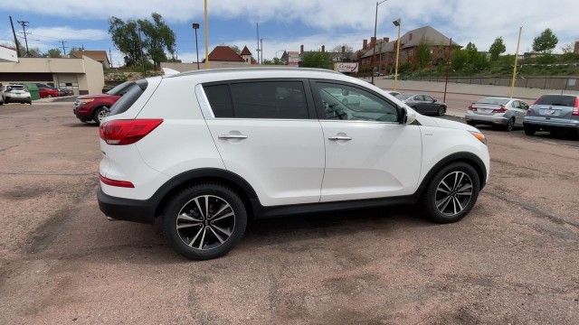 Pre-Owned 2016 Kia Sportage SX