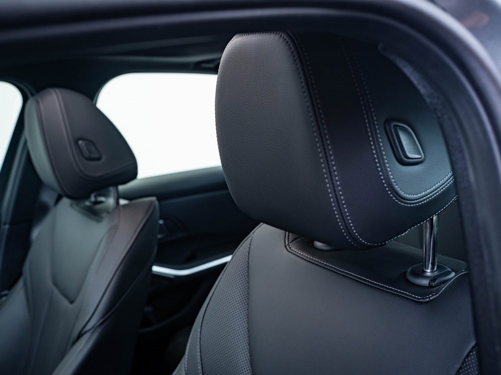 2025 Bmw 330i xDrive Sedan photo 19