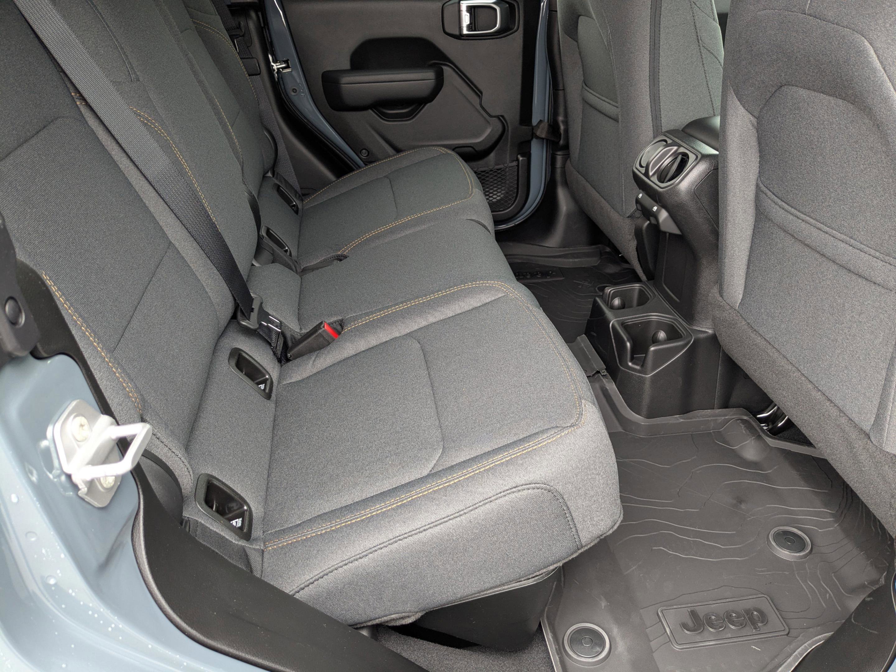 2025 Jeep Gladiator Sport S photo 10