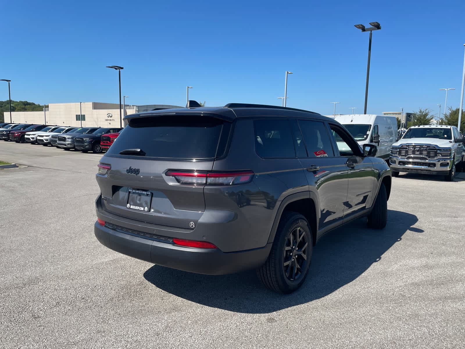 2025 Jeep Grand Cherokee Altitude photo 8