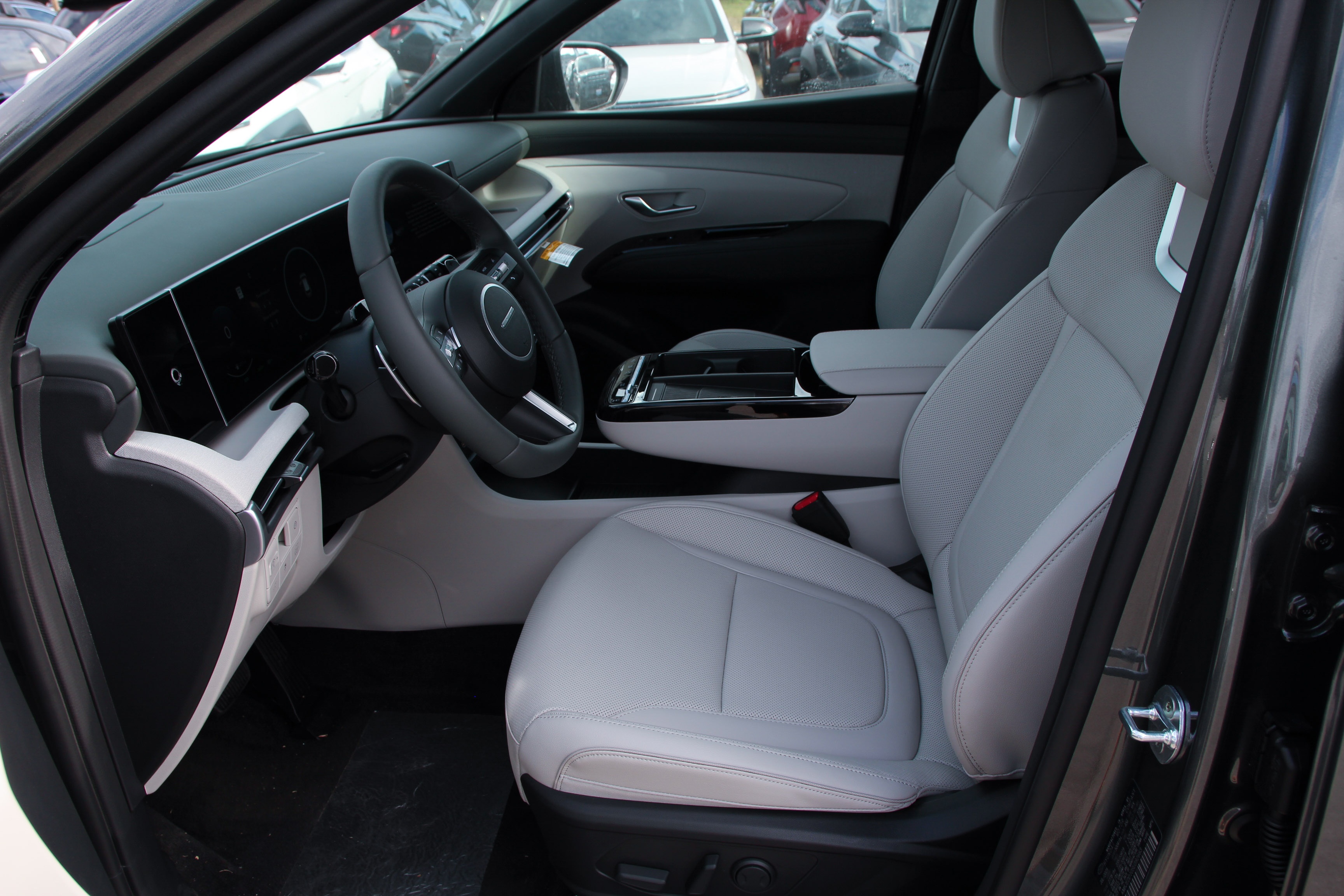 2025 Hyundai Tucson Hybrid Limited photo 7