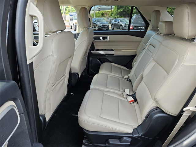 2023 Ford Explorer XLT photo 5