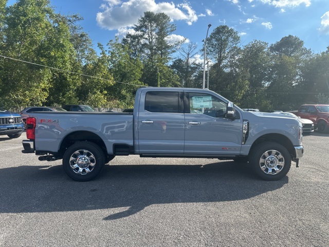 2026 Ford F-350 King Ranch photo 2