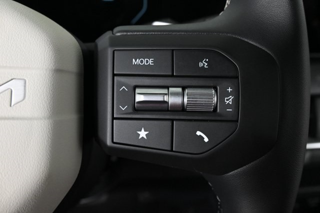 2025 Kia K4 GT-Line photo 18