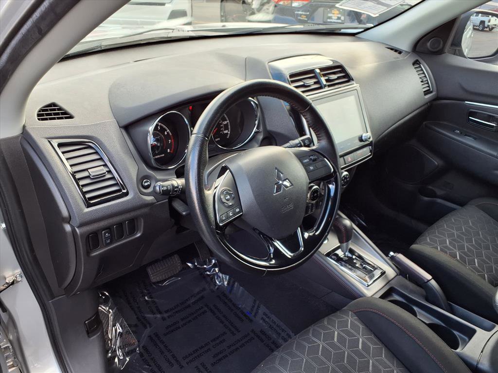 2023 Mitsubishi Outlander Sport LE photo 15