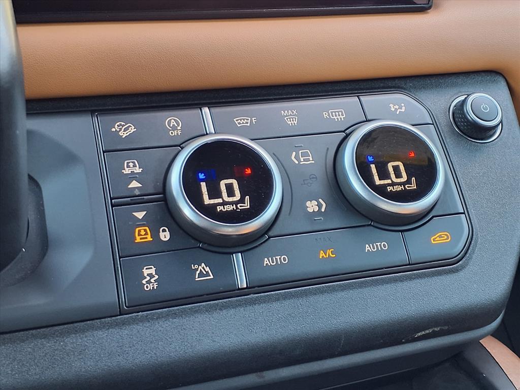 2023 Land Rover Defender 110 X photo 9