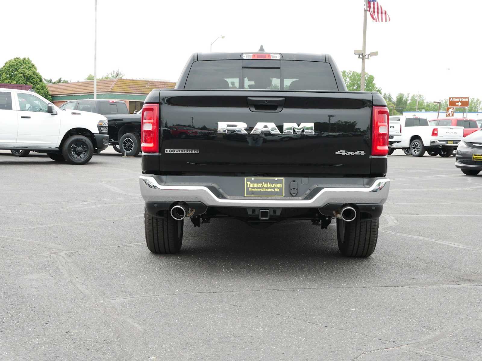 2025 Ram 1500 Big Horn photo 6
