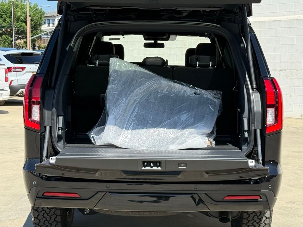 2025 Ford Expedition photo 13