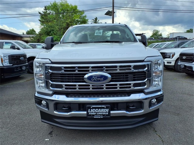 2025 Ford F-350 XL photo 2