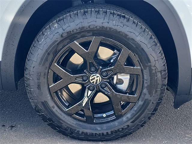 2025 Volkswagen Atlas Peak Edition SE photo 18