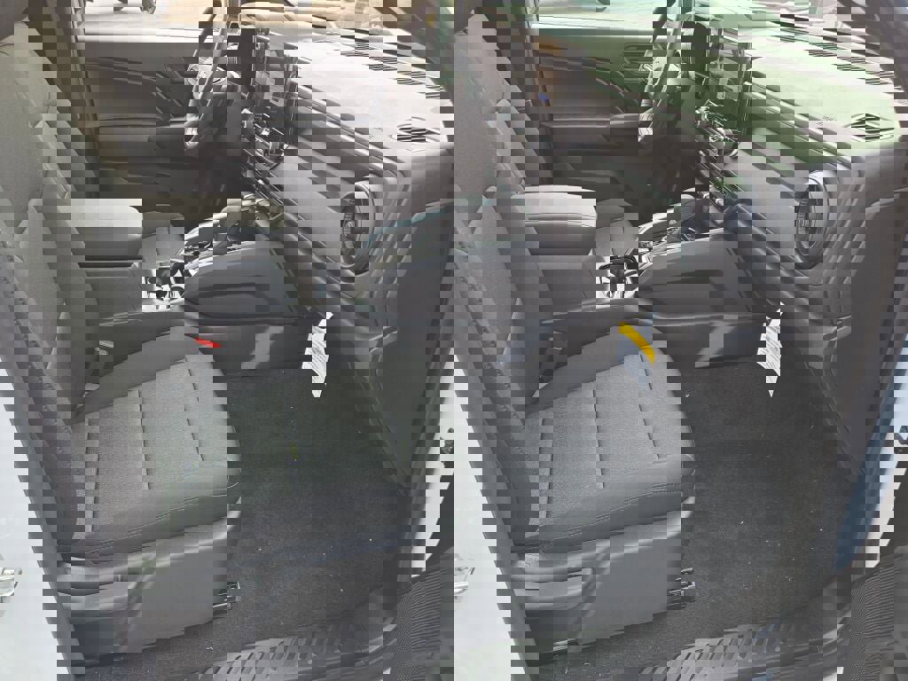 2025 Chevrolet Colorado LT photo 3