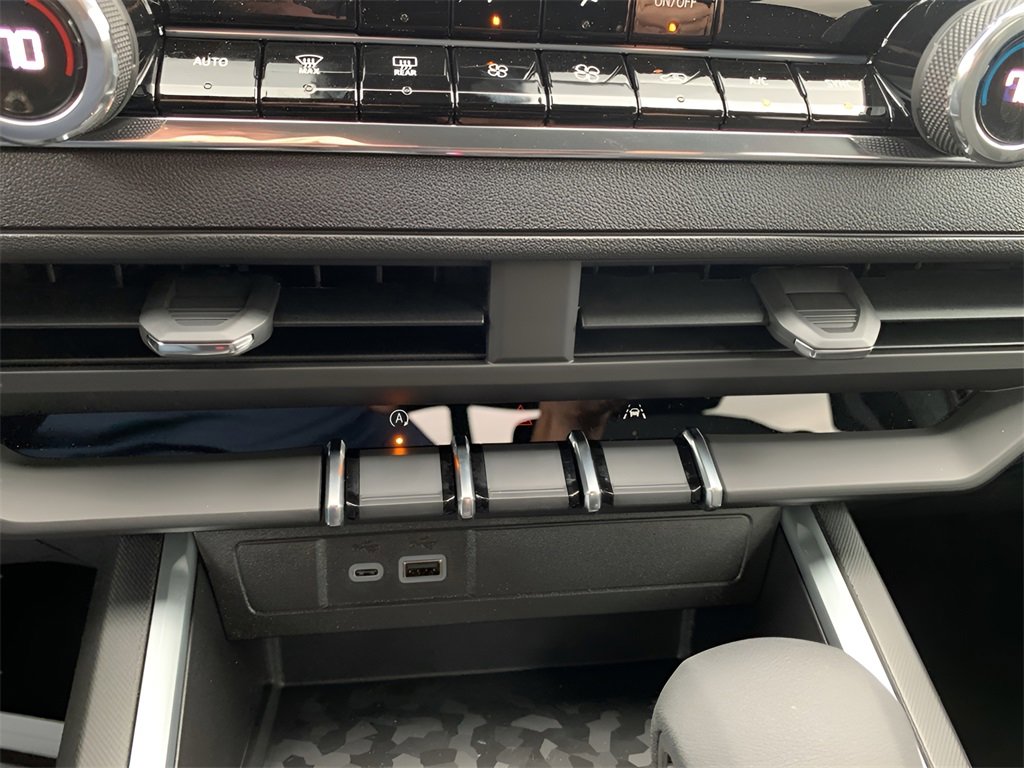 2026 Chevrolet Colorado Trail Boss photo 28