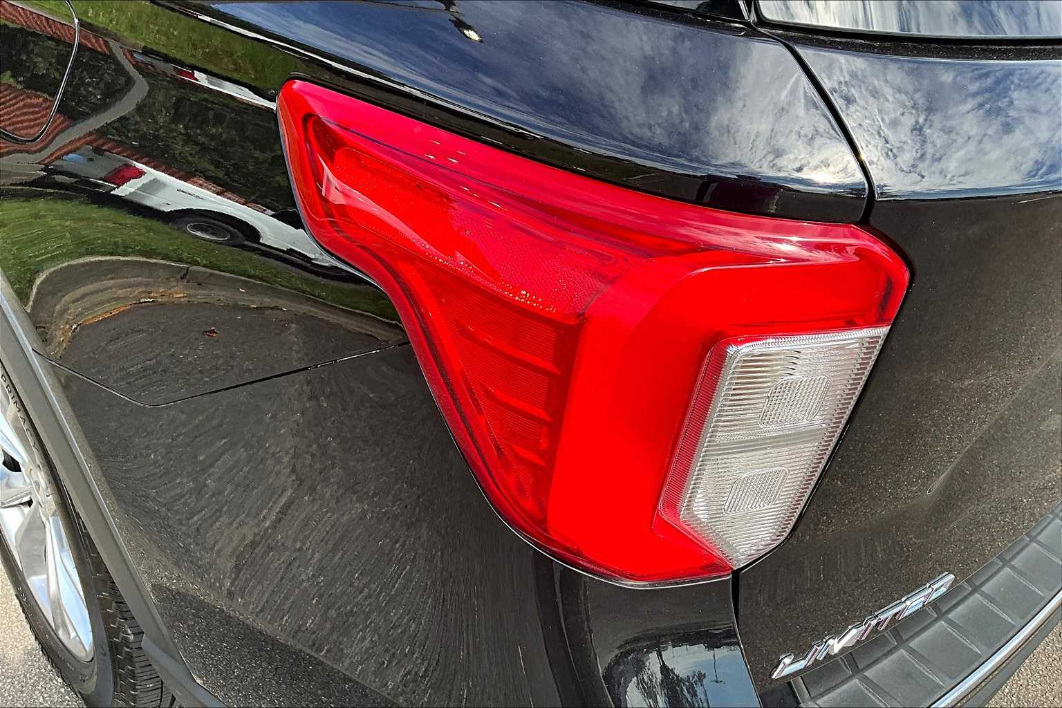 2024 Ford Explorer Limited photo 25