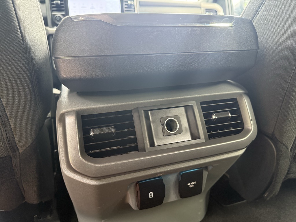 2024 Ford F-150 XLT photo 8