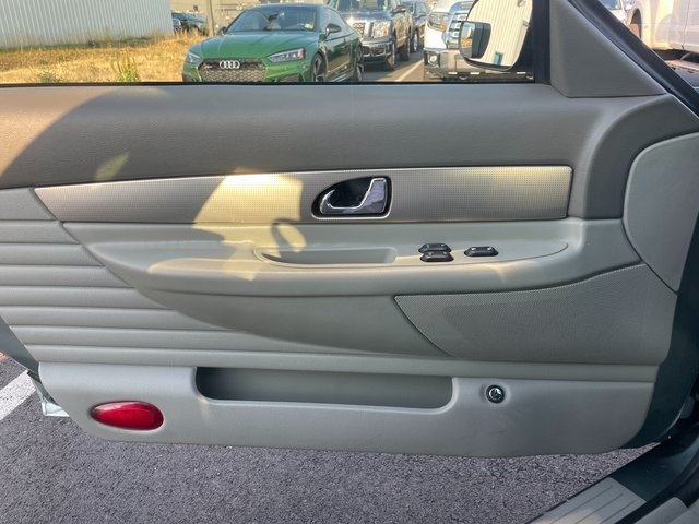 2004 Ford Thunderbird Base photo 14