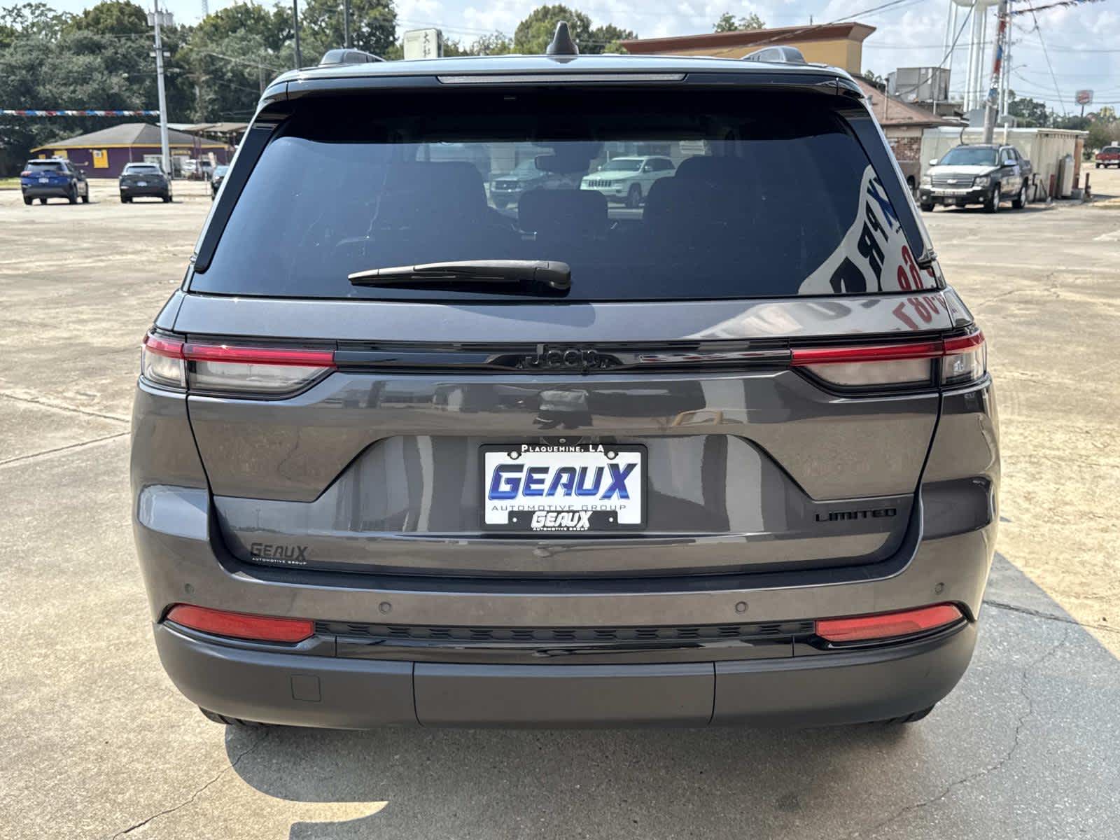2023 Jeep Grand Cherokee Limited photo 9