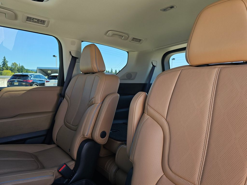 2025 Infiniti QX80 Sensory photo 17