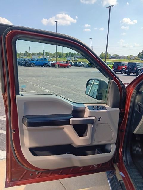 2016 Ford F-150 XLT photo 9