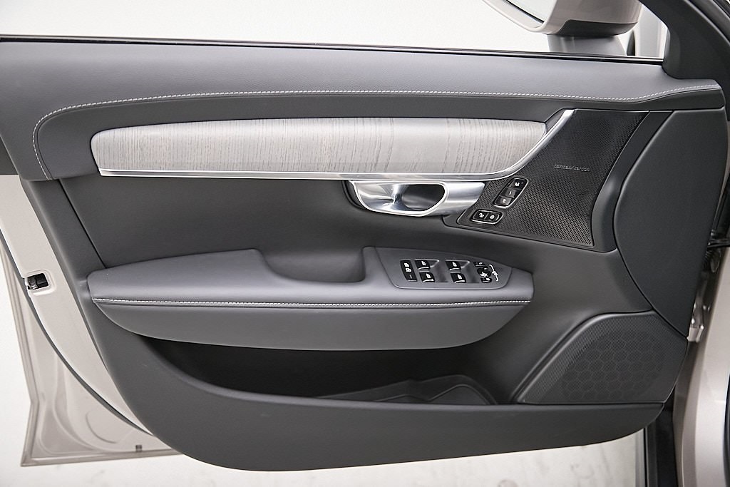 2026 VOLVO V90CC - Image 13