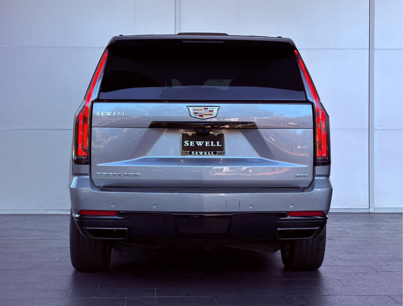 2025 Cadillac Escalade Sport photo 3