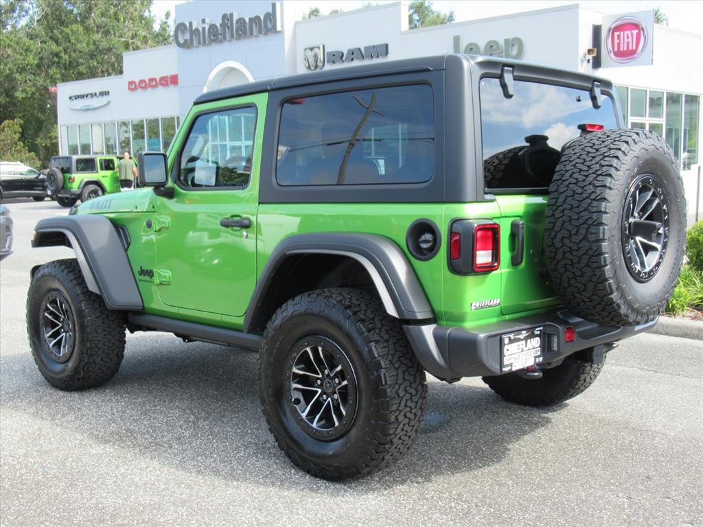2025 Jeep Wrangler Willys photo 4