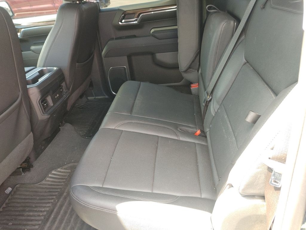 2023 Chevrolet Silverado 1500 RST photo 15