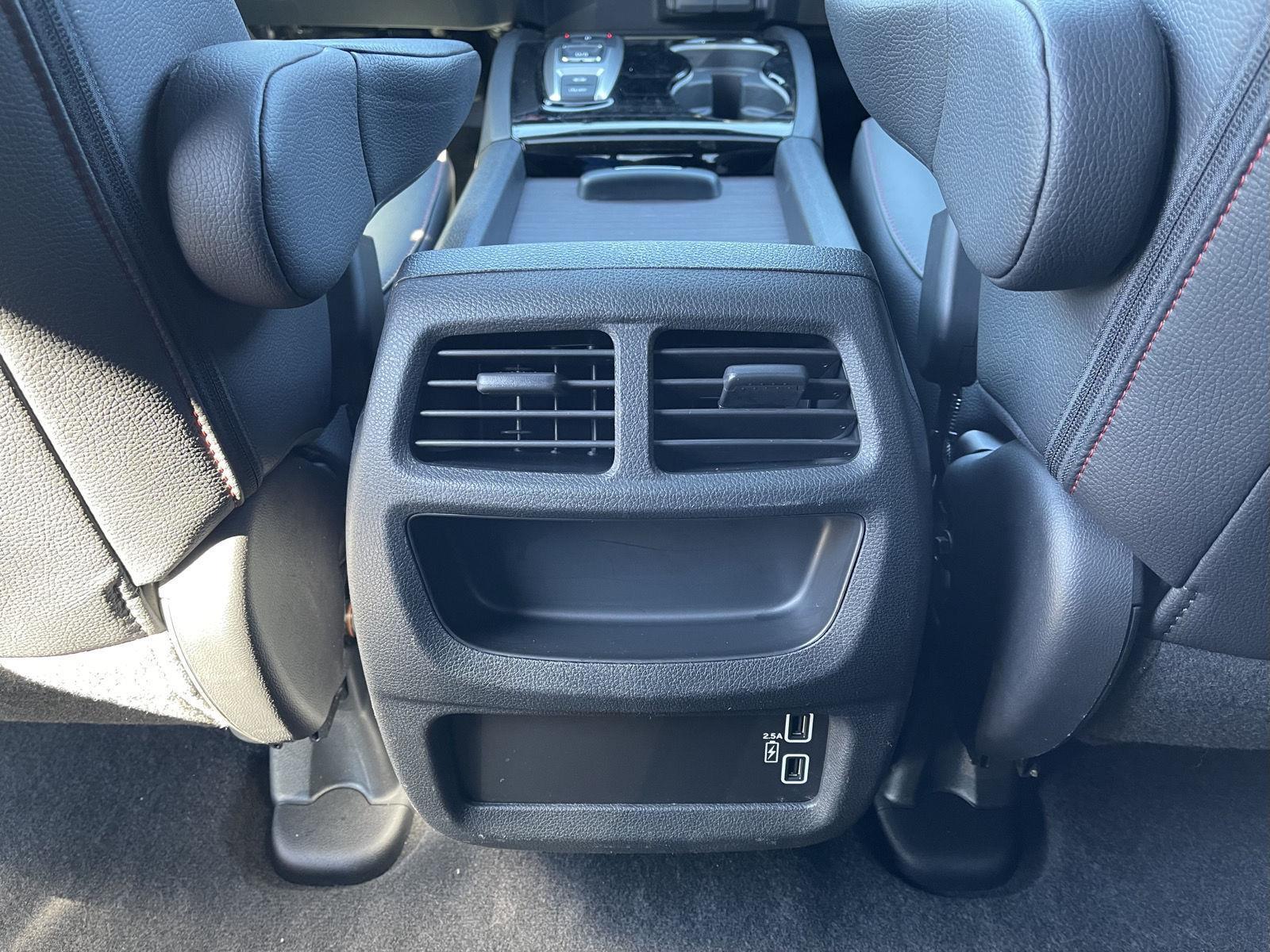 2022 Honda Ridgeline Black Edition photo 14