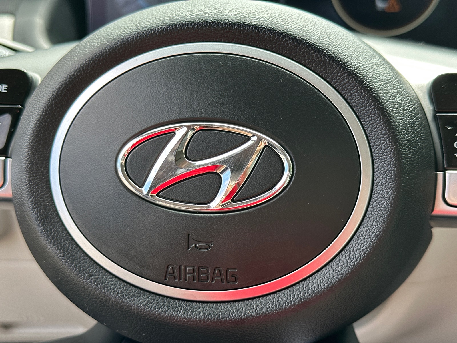 2022 Hyundai Tucson Limited photo 25
