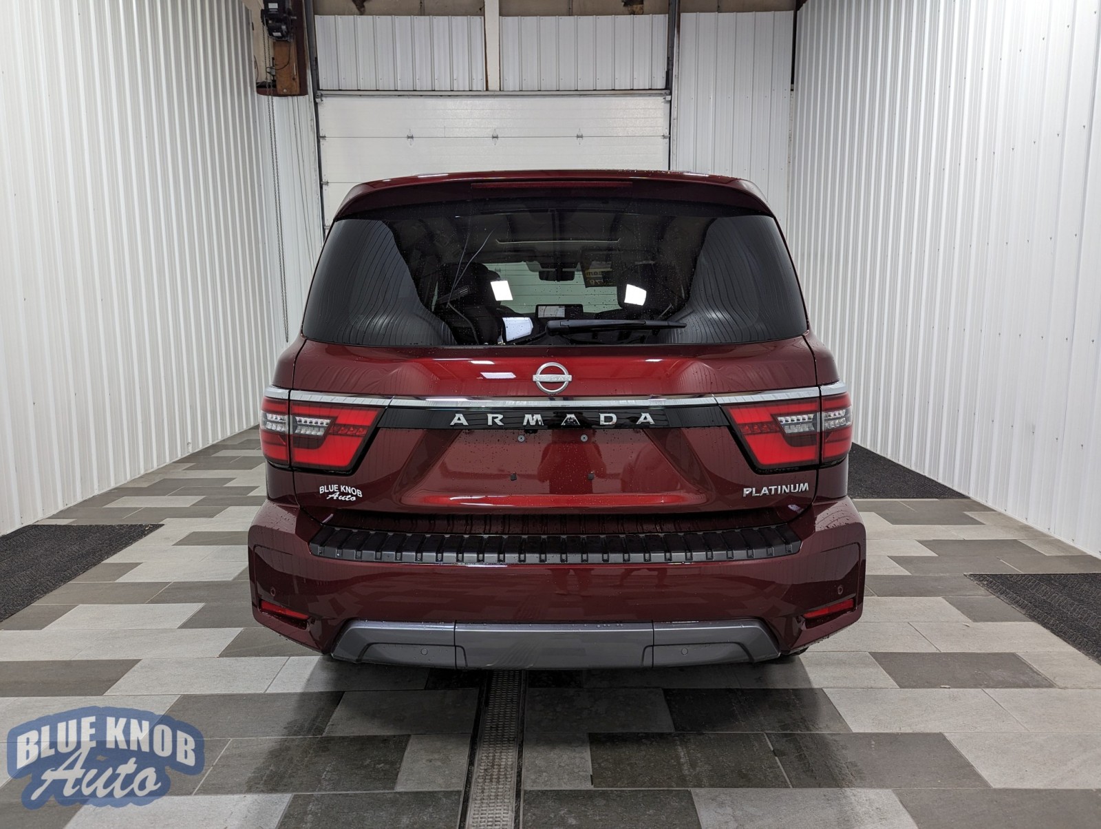 2024 Nissan Armada Platinum photo 2