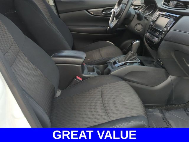 2019 Nissan Rogue SV photo 20