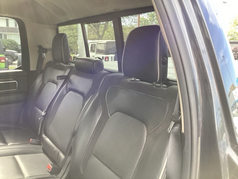 2019 Ram 1500 Laramie photo 12