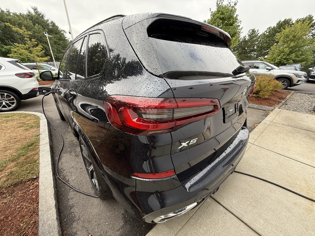 2022 Bmw X5 xDrive45e M photo 2