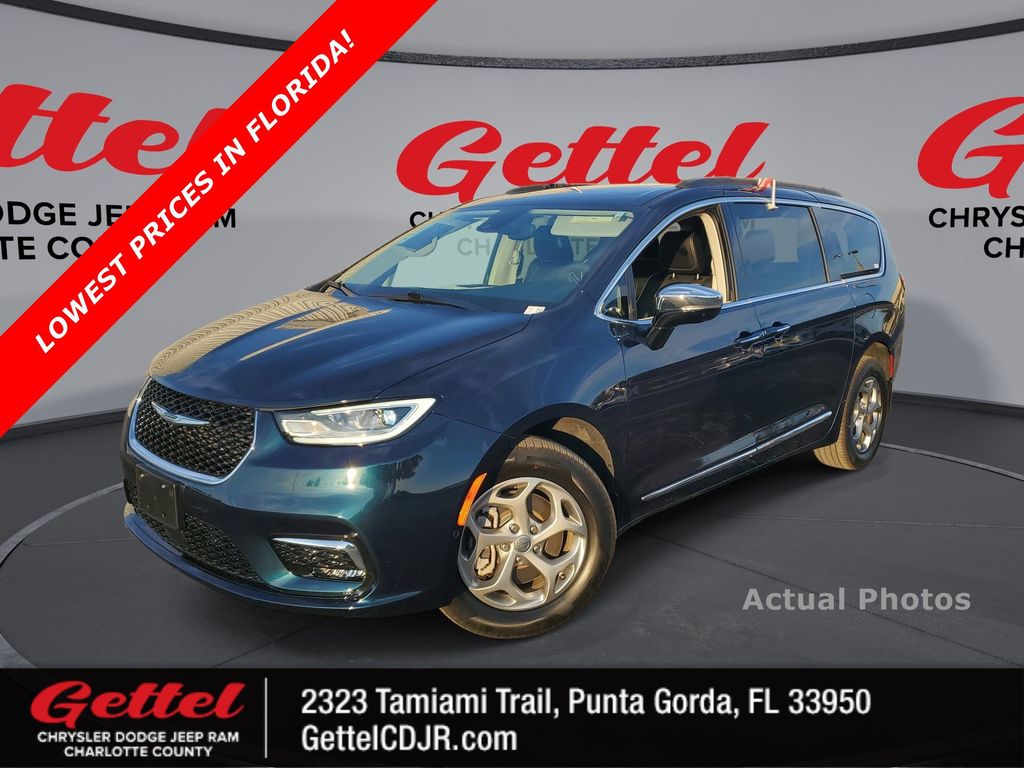 2023 Chrysler Pacifica Limited's photo