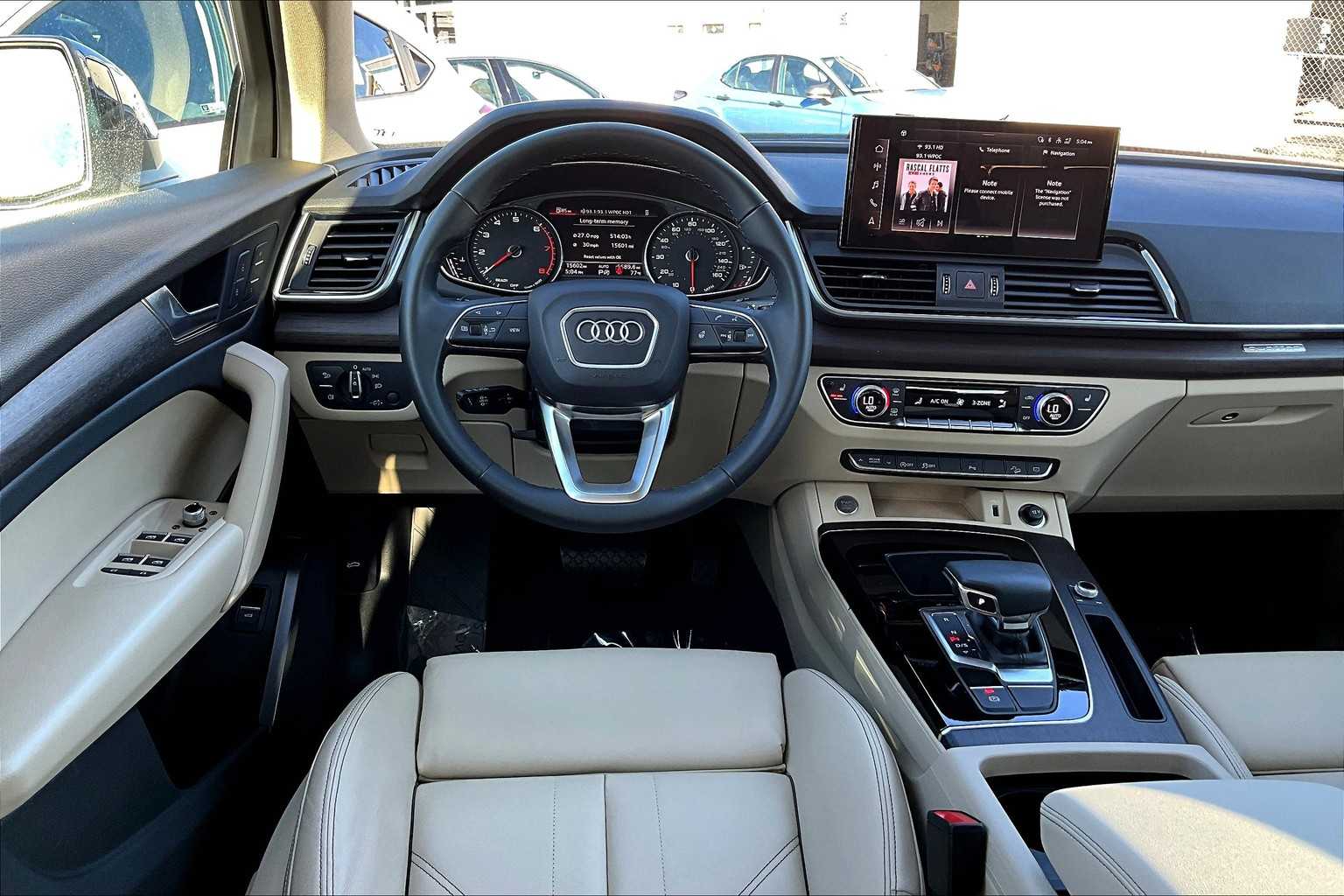2024 Audi Q5 S line Premium photo 5