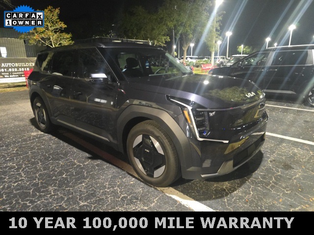 2026 Kia EV9 Light L/R's photo