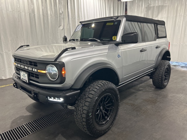 2022 Ford Bronco Black Diamond photo 17