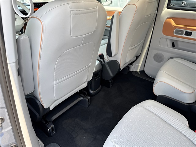 2025 Volkswagen ID. Buzz Pro Plus photo 27