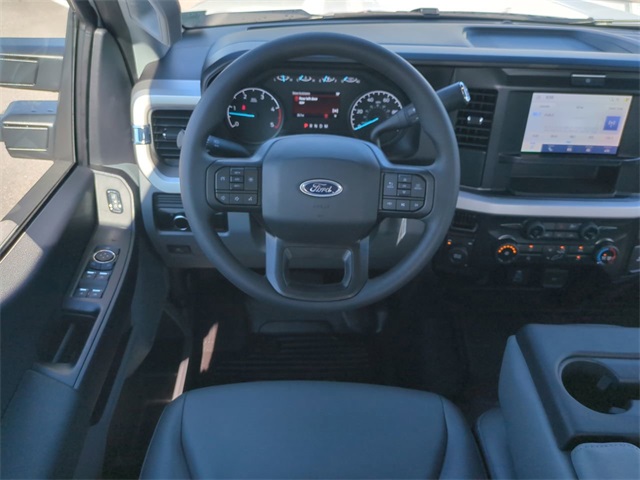 2026 Ford F-350 photo 14